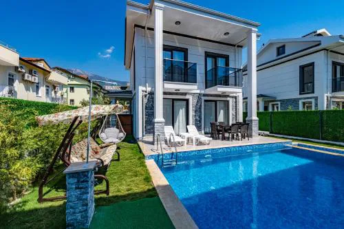 Salkım- 4 Bedroom Holiday Villa in Oludeniz