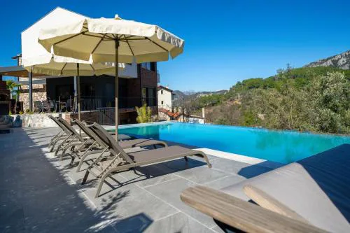 Villa GreenBlue - Unique in nature with a pool
