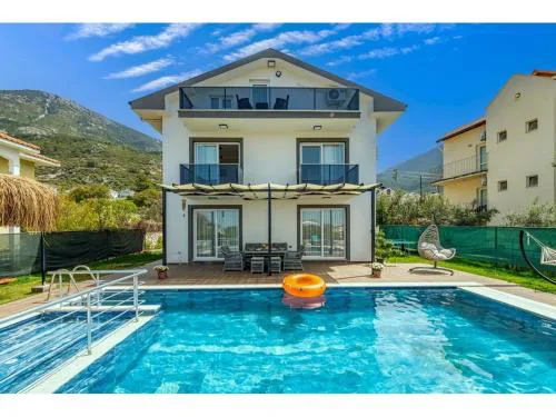 Villa with Private Pool for 6 People in Fethiye Ölüdeniz