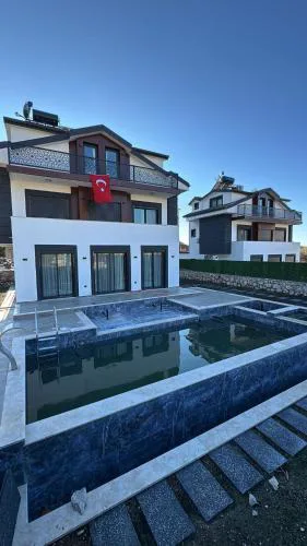 Zeyno Villa