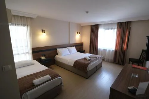 Üstün Hotel Alsancak