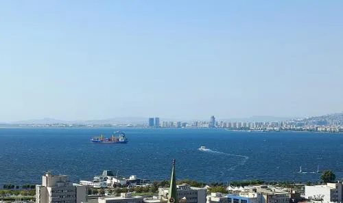 Tam Deniz Manzaralı Şehir Merkezinde
