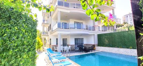 Begonville Villas Ladies Beach