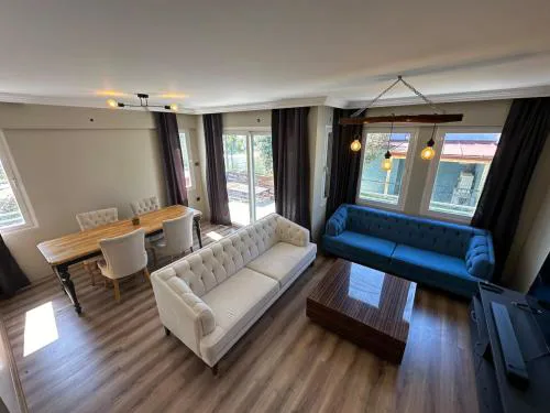 Stylish Villa in Kuşadası, 5 Minutes to the Center and the Sea