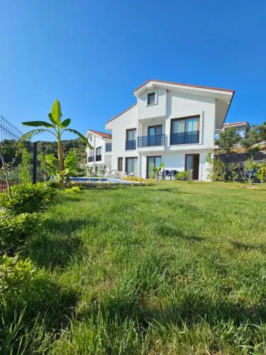 Asiyan Villas