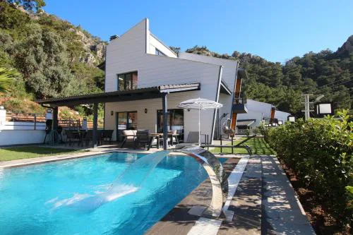Turuncta Ozel Havuzlu Luks Villa MARİN 1