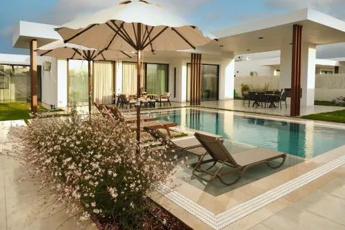 Ashta Gold Suite