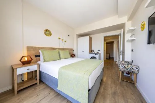 Ece Marina Suites
