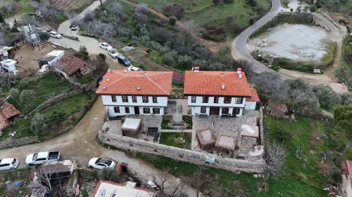 İkiz Konaklar