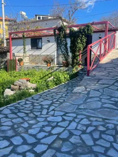Söğüt Taşlıca Osman Köy Evi