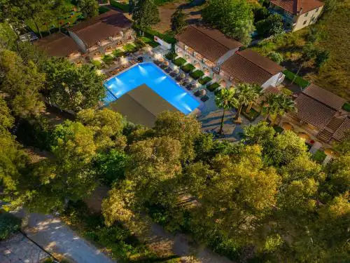 Alados Otel
