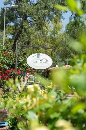 Esen Apartments