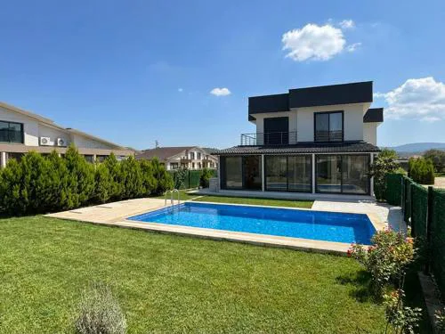 Villa with Private Pool in the Heart of Vineyard & Gastronomy Routes