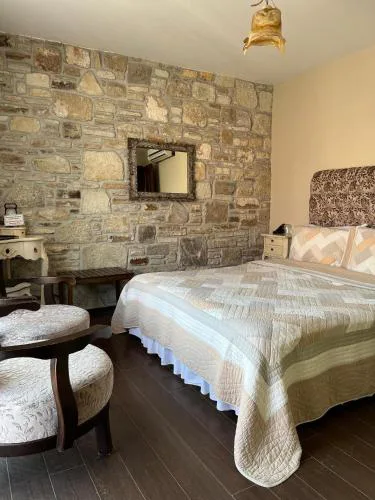 Griffon Hotel