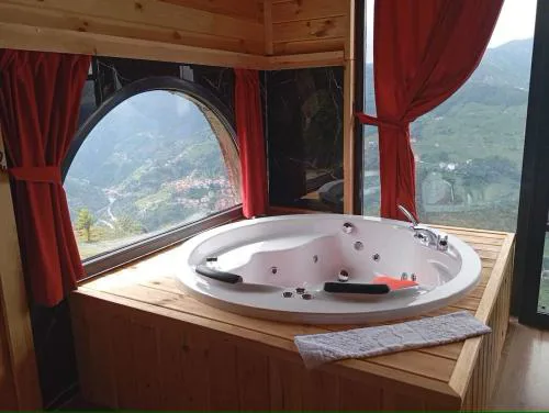 Ona Suit Bungalov