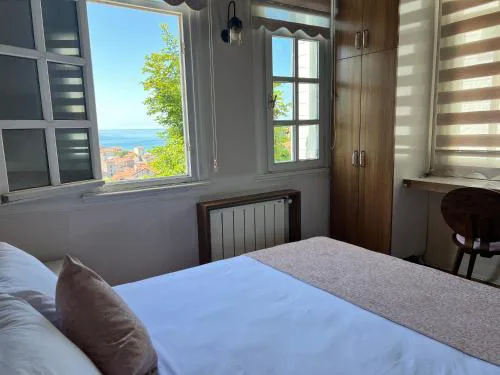 Demiröz Konak Otel