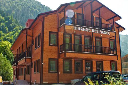 Hirande Uzungöl