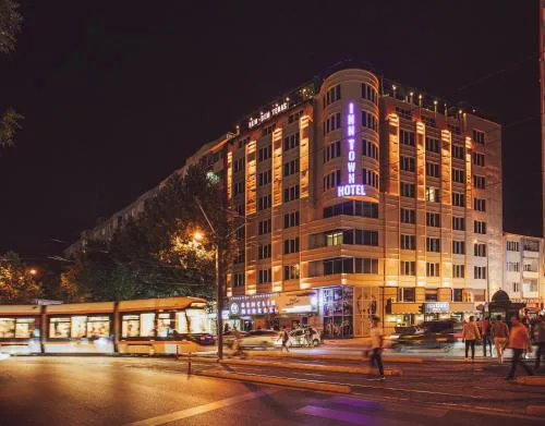INN TOWN HOTEL