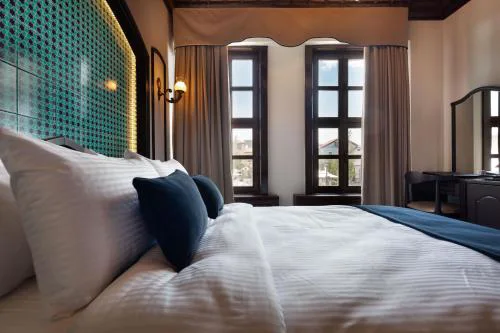 Sırçalı Hotel
