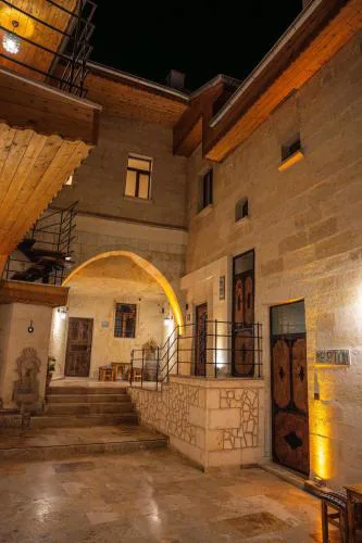 Colina Stone House