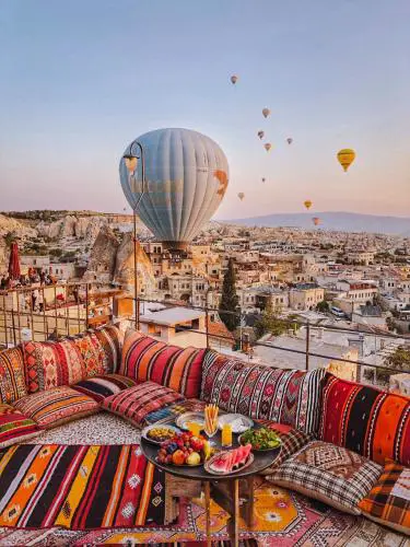 Charming Cave Hotel