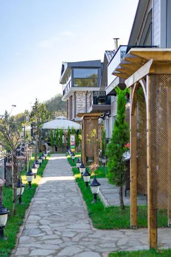 Poison Garden Suite & SPA