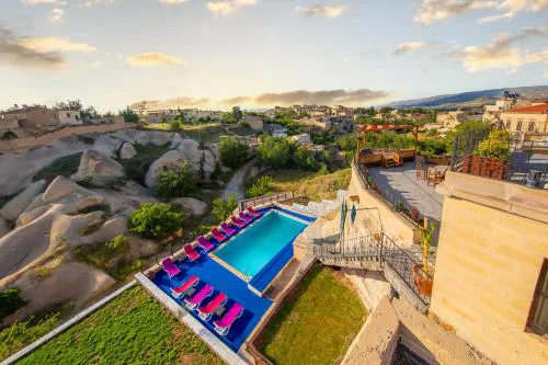 World Cave House - Hotel & Swimming Pool