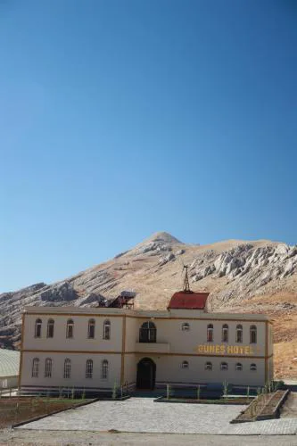 Sunrise Nemrut Güneş Motel