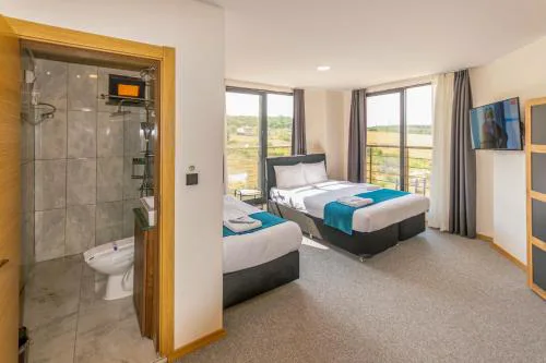 New Garden Airport Hotel & Restaurant
