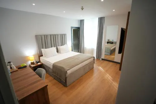 Business Life Hotel Güneşli