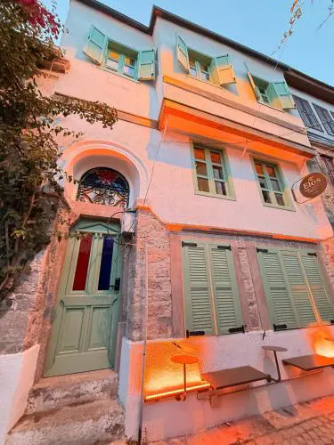 Elos Guest House