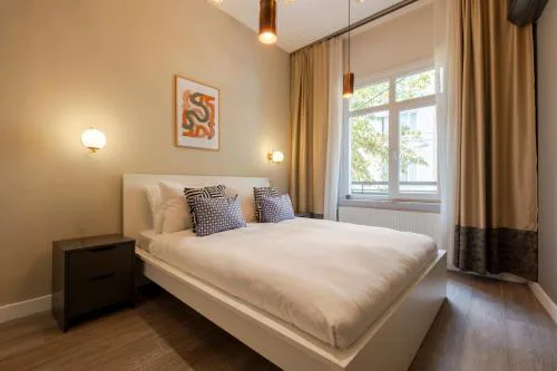 3 Bedrooms and Central Location
