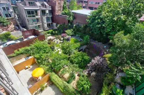 Beyoglu Hacımimi Gardens içinde özel bahçeli daire