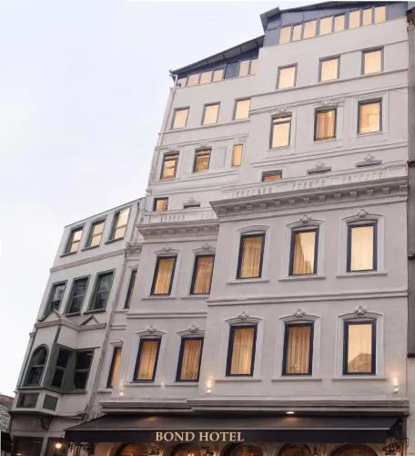 Bond Hotel