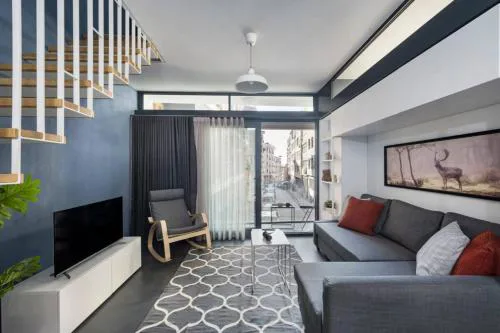 Brand New Central Modern Loft Smart Design! #144