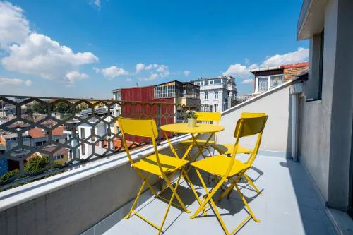 Cosy Triplex Flat