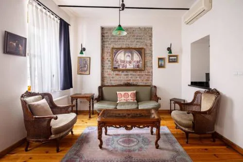 Cozy Intimate 2BD2Bath Galata Tower Home! #410