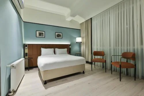 EA Exclusive Hotel
