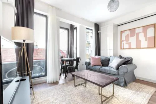 Elegant & Charming Apartment in Beyoglu