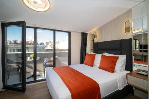 Robin Hotel