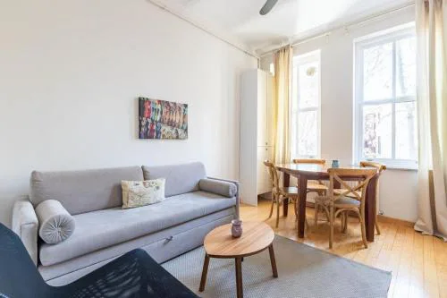 Warm Cozy Charming 2BD2Bath GalataTower Gem! #256