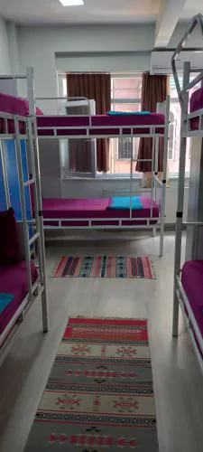 XALİLA HOSTEL & CAFE, MEN's ROOM, BEST IN ISTANBUL ,