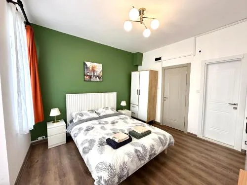 Yellowhouse Room 4