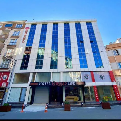 grand life hotel
