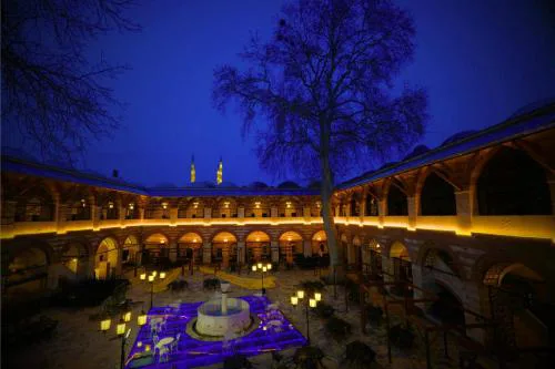 Rüstempaşa Kervansaray Hotel with Free Parking