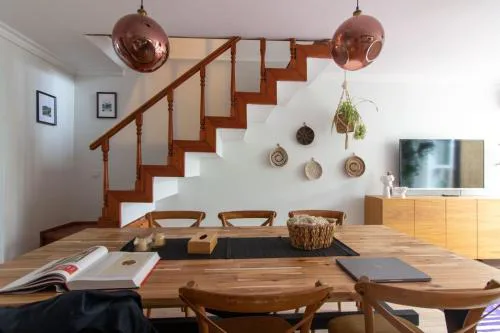 3BR Villa with Garden & Terrace in Kadikoy