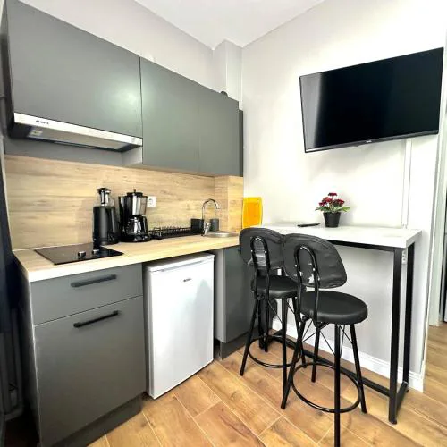 Accommodation Near the Bull Statue in Kadikoy
