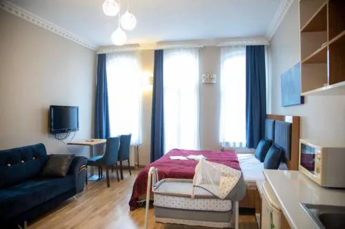 Alyon Hotell