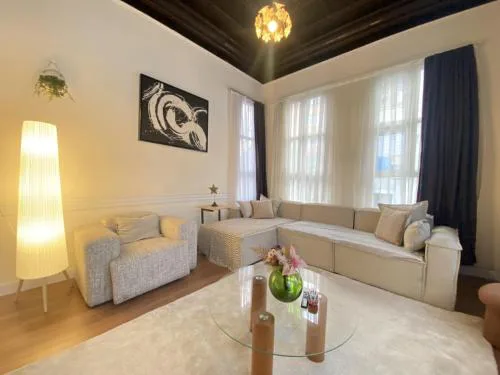 Charming Historic Balat House 2 Floors • 5 BR