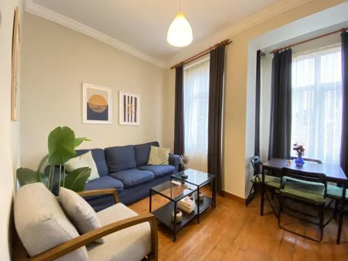 Charming Vintage 3BR in the Heart of Beyoğlu